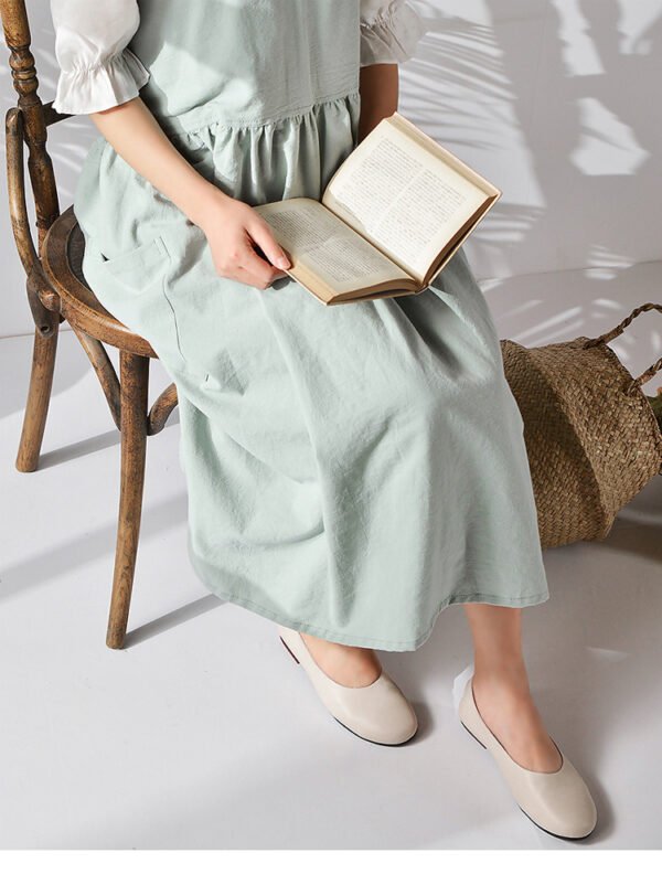 Minimal U-Neck Cross-Back Cotton Apron