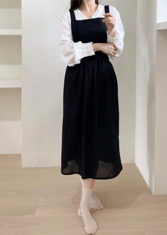 Minimal Form Cotton Pleated Apron For Women